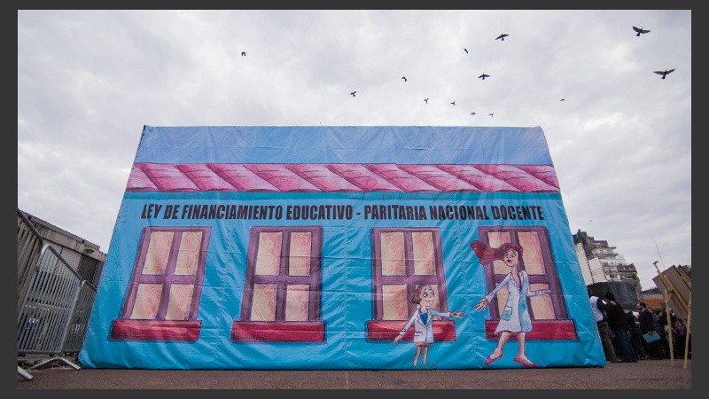 Quedó inaugurada este jueves la escuela Itinerante de los maestros en Rosario.