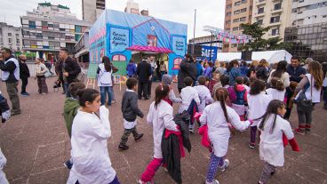 Quedó inaugurada este jueves la escuela Itinerante de los maestros en Rosario.