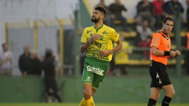 Barbosa convirtió el único gol del partido y se despidió del club.