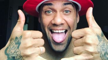 Dani Alves le pondrá toda su onda a la fiesta.