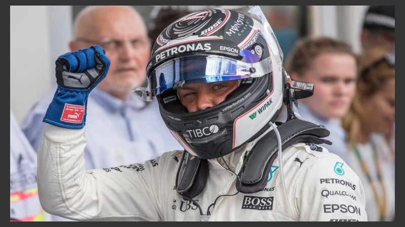  El finlandés Valtteri Bottas (Mercedes) festeja su victoria en el Gran Premio de Austria.