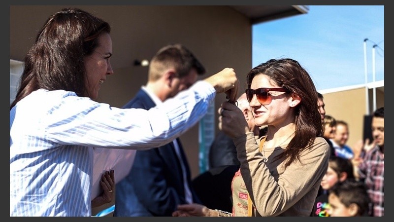 La diputada durante el acto de entrega de las llaves.