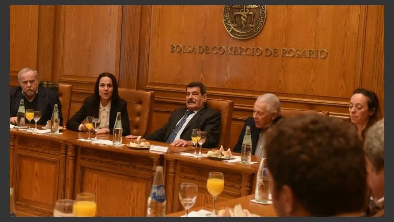 Anita se reunió con autoridades de la Bolsa.