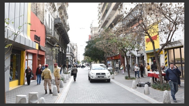 Quedó habilitado el tránsito en calle Sarmiento entre Córdoba y Santa Fe.