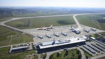 Tres firmas presentaron ofertas para la ampliación del aeropuerto local.