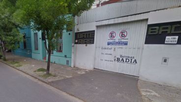 Ladrones armados asaltaron el local de Güemes y Richieri.