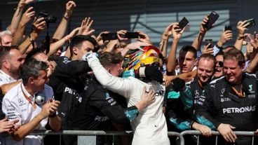 Hamilton festeja en Monza.