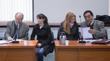 Madre e hija en el banquillo de los acusados.