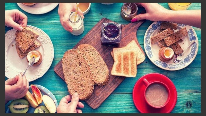 Desayunar unas cien calorías duplica el riesgo de lesiones ateroscleróticas.