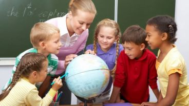 Las preguntas y las distintas respuestas con las que los niños vienen a la escuela constituyen el punto de partida para la construcción del conocimiento.