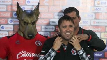 El Chacho, el día de su presentación en Tijuana.