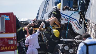 Tras cinco horas atrapada, los bomberos liberaron a la mujer.