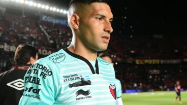 Un jugador de Colón con la inscripción en la camiseta.