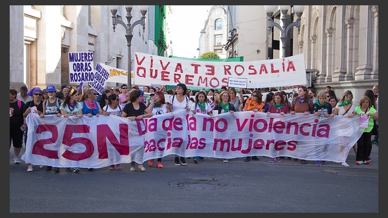 La movilización avanzó por el centro de la ciudad.