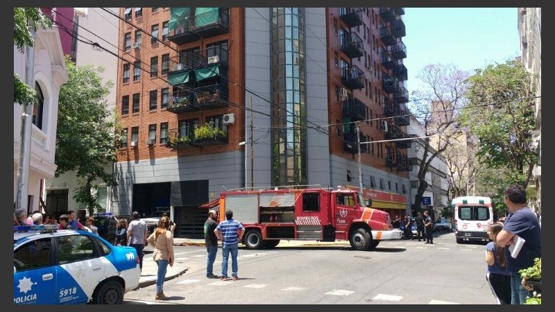 El fuego comenzó este mediodía en el inmueble de barrio Martin.