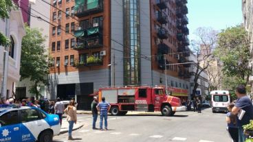 El fuego comenzó este mediodía en el inmueble de barrio Martin.