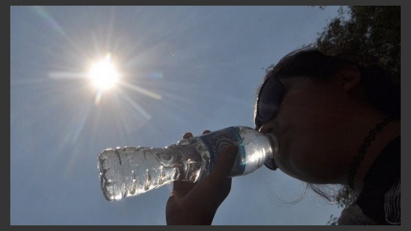 Agua para hidratarse bien este martes. 