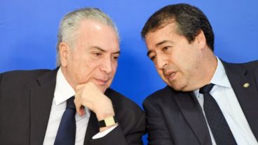 Temer junto al ya ex ministro de Trabajo Ronaldo Nogueira.