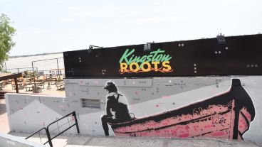 Kingston Roots, ex Natural Mystic.