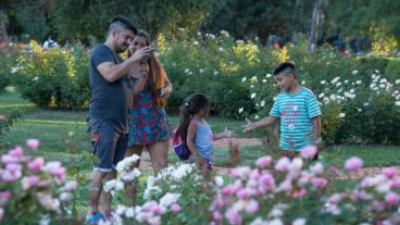 Una tarde en familia en El Rosedal. Una buena alternativa para cambiar de aire.