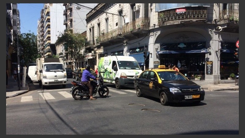 Los vecinos dicen que desde anoche no funcionaban los semáforos.