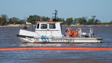 El cadáver fue retirado del agua frente a la zona norte de Rosario.