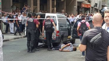 Uno de los delincuentes fue detenido sobre la calle Talcahuano.