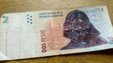 Personajes de series y películas, músicos y otras sorpresas decoraron el billete.