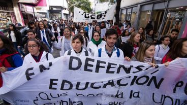 Nutrida marcha este jueves por las calles de la ciudad.