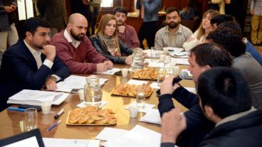 Los legisladores y concejales se reunieron en Rosario.