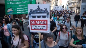 Los rosarinos salieron en defensa de la universida pública.