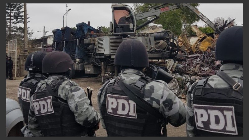 Este sábado se llevó a cabo la etapa final de compactación de autopartes.