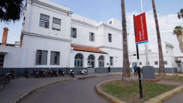 El hombre murió en el Roque Sáenz Peña.