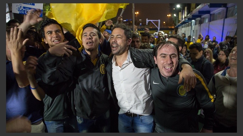 El festejo en el Gigante de Di Pollina junto a los socios.