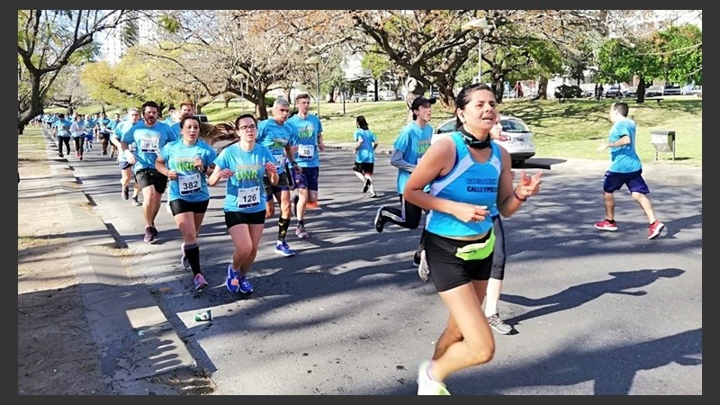 La carrera se realizó por los 50 años de la UNR.