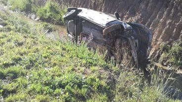 La conductora del vehículo terminó lesionada.