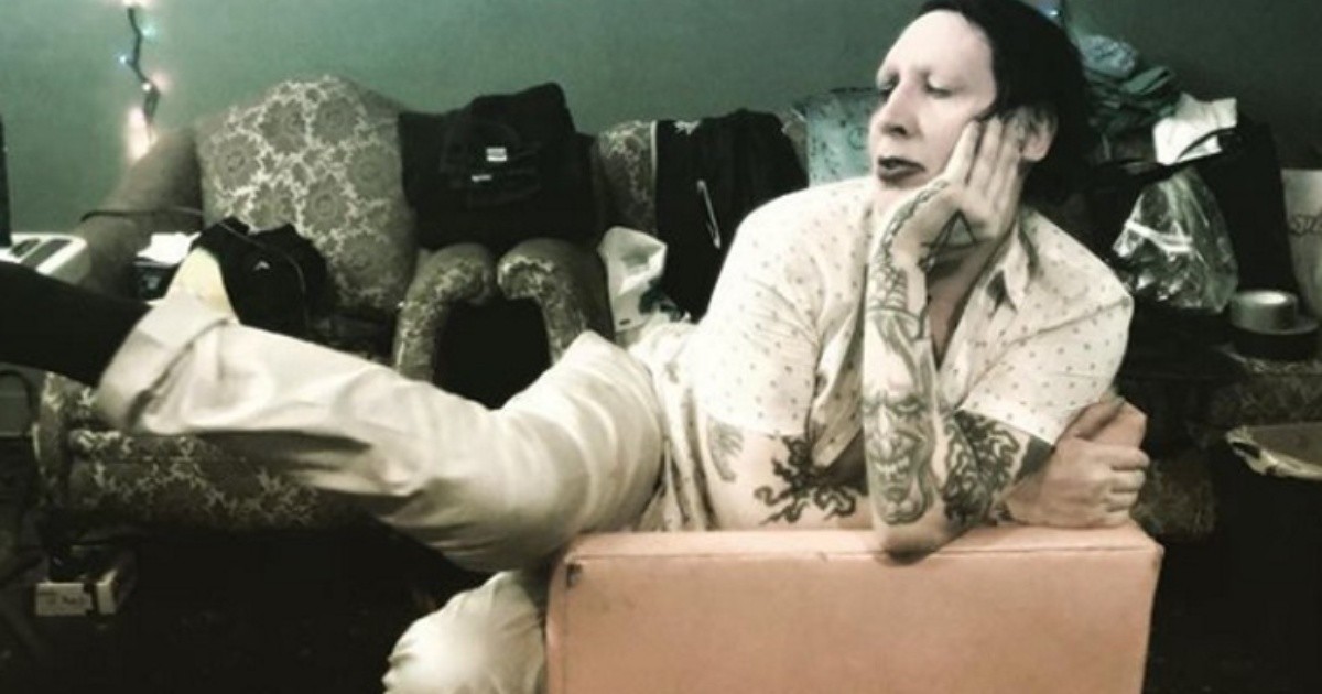Marilyn Manson Lanz Un Juguete Sexual Con Su Cara Rosario3