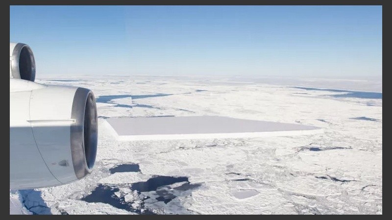 Más imágenes del iceberg rectangular tomado por la Nasa. 