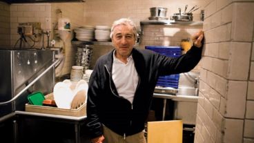 Robert de Niro en la cocina de su restaurante.