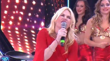 Esmeralda Mitre cantó (es una forma de decir) en ShowMatch.