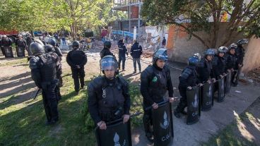 Presencia policial en el barrio.