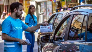 La campaña en contra de la doble fila tiene sus primeras estadísticas.