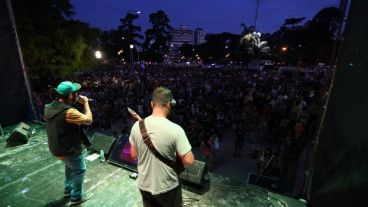 Música y bandas locales para la previa.