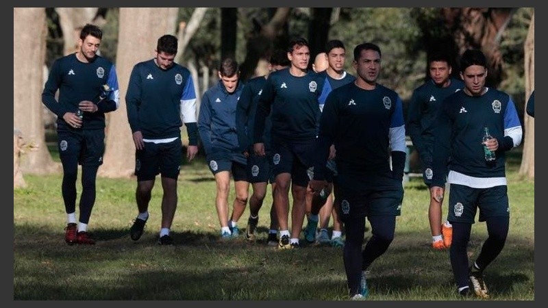 Rinaudo es clave en el mediocampo del Lobo, que aún desconoce el interés canalla.