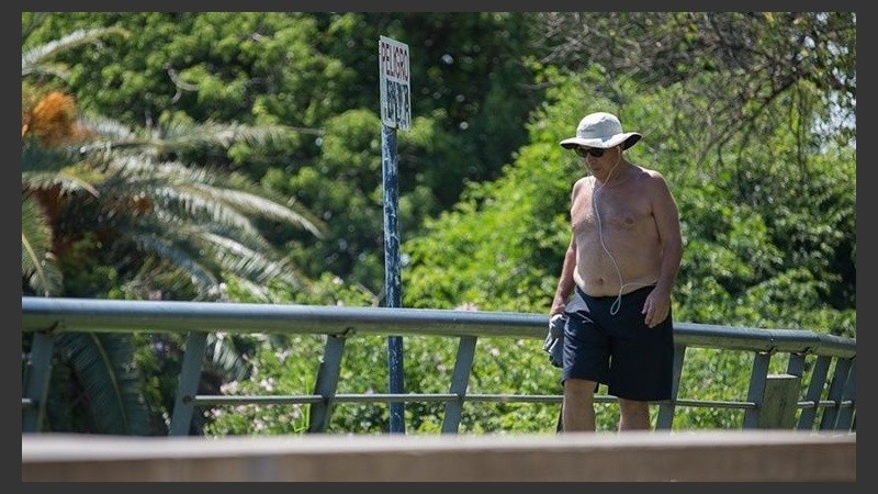 La temperatura se mantendrá encima de 30 grados este domingo.