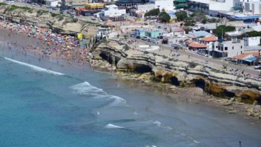 Las Grutas, agua cálida en el sur argentino.