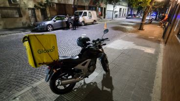 La moto del cadete herido.