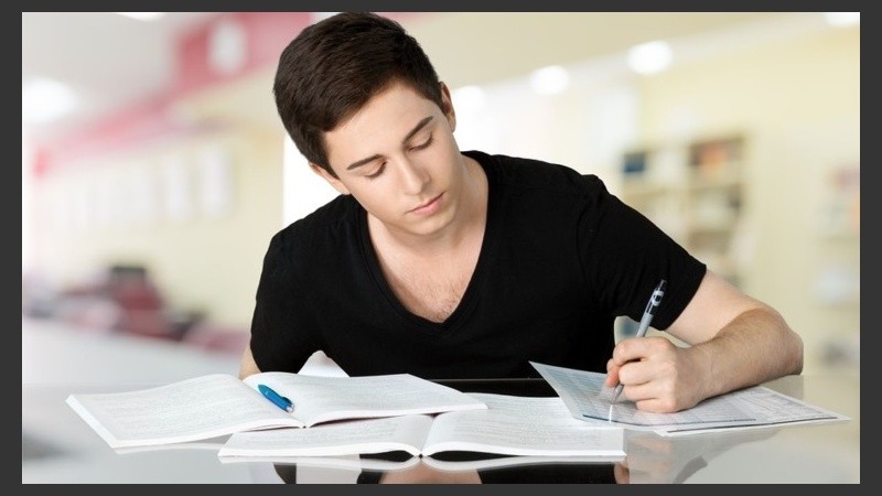 El primer paso para preparar un examen siguiendo una técnica de estudio concreta es seleccionar la misma.