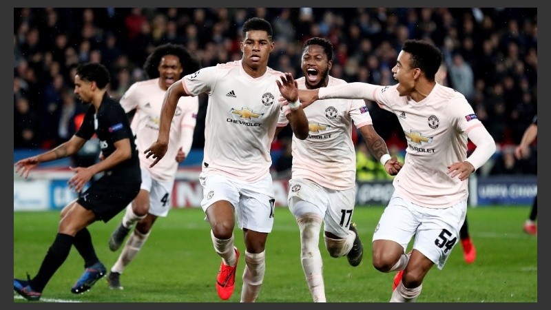 Rashford celebra tras poner el 3-1.