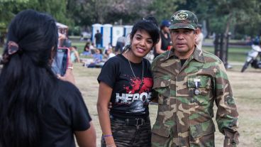 Héroes: ex combatiente presentes este lunes frente al Monumento.